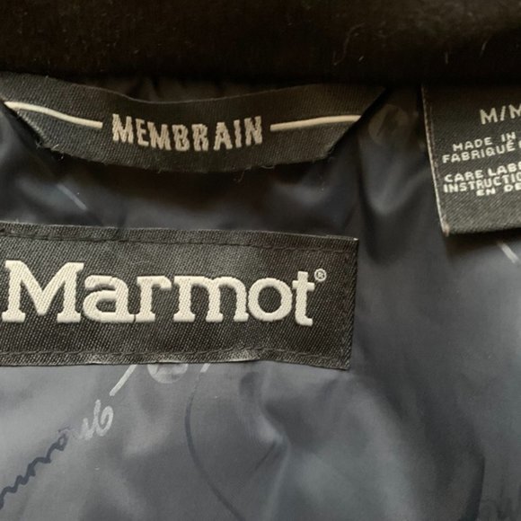 Marmot Metro Coat M/M
Pit to pit 21
Length shoulder to hem 38 - Picture 2 of 4